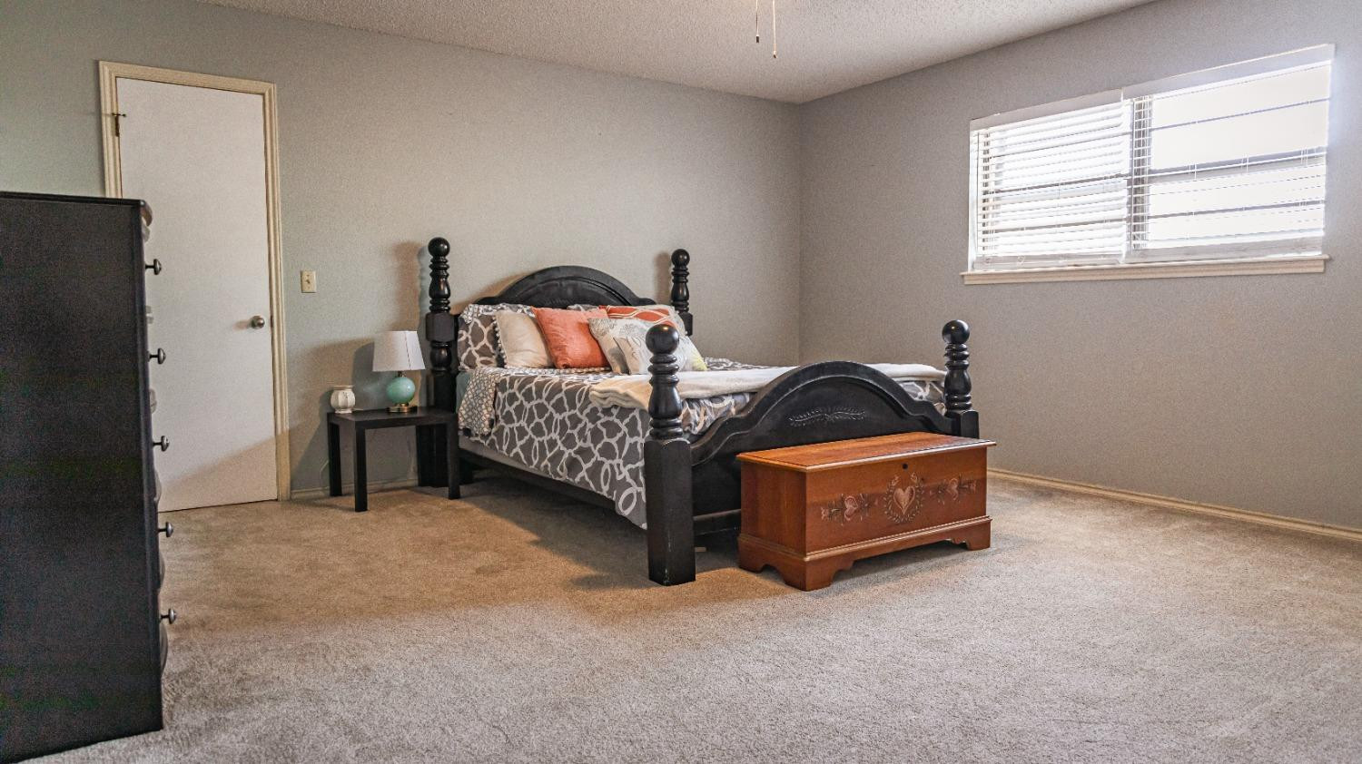 910 Southwest 10th Street Seminole, TX 79360 - Photo 20 of 40 Bedroom #2