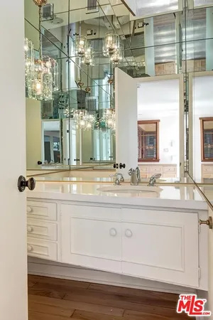 $12,500 | 2670 Carmar Drive, Los Angeles, CA 90046