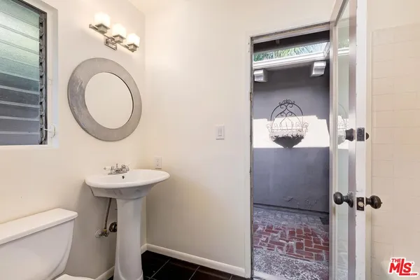 $12,500 | 2670 Carmar Drive, Los Angeles, CA 90046