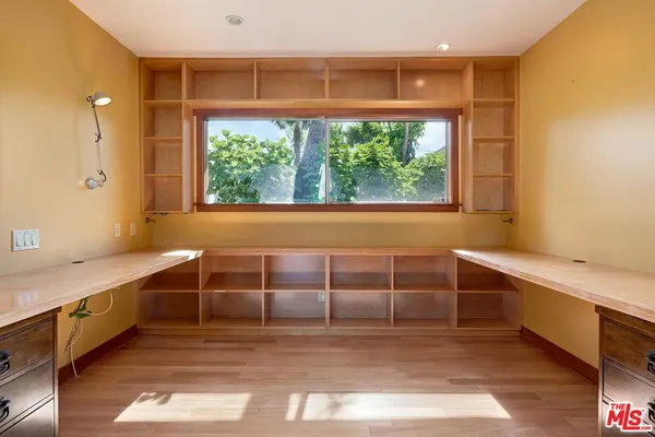 $12,500 | 2670 Carmar Drive, Los Angeles, CA 90046