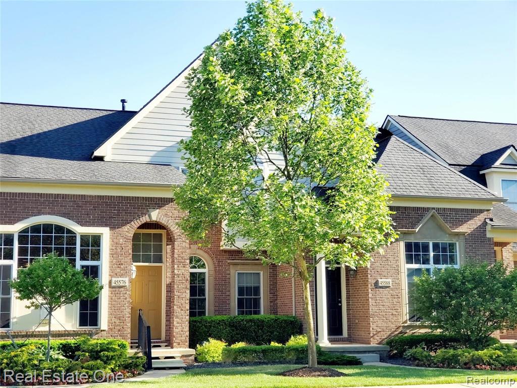 45576 South Stonewood Road Canton, MI 48187 - Photo 2 of 30