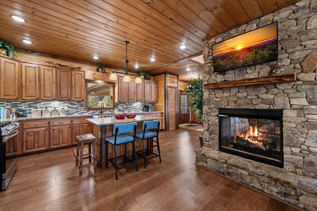 406 Hope Drive Blue Ridge, GA 30513 - Photo 13 of 73