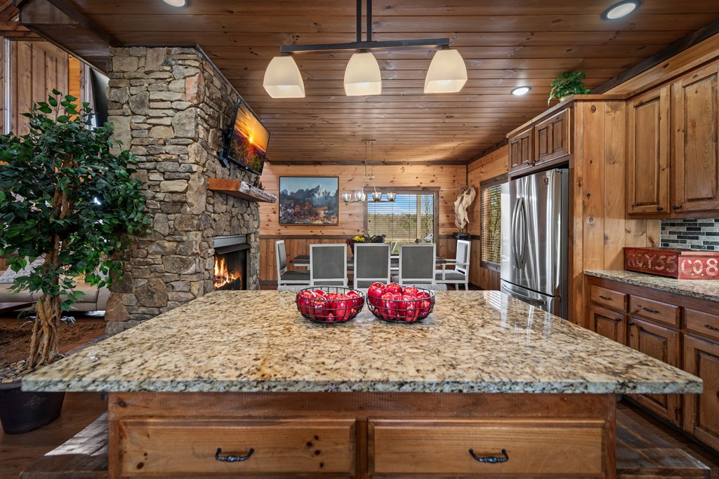 406 Hope Drive Blue Ridge, GA 30513 - Photo 15 of 73