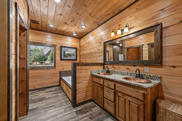 $1,395,000 | 406 Hope Drive, Blue Ridge, GA 30513