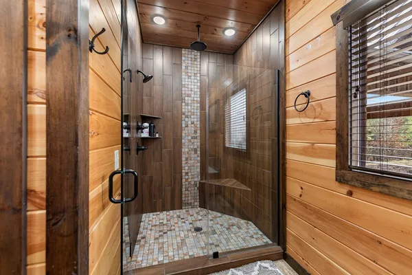 $1,395,000 | 406 Hope Drive, Blue Ridge, GA 30513
