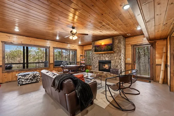 $1,395,000 | 406 Hope Drive, Blue Ridge, GA 30513