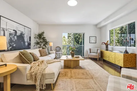 $1,899,000 | 2525 Ivanhoe Drive, Los Angeles, CA 90039