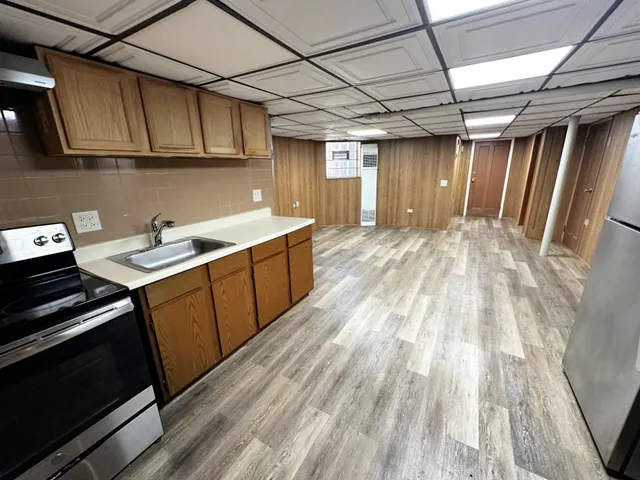 $1,575 | 2738 West Winnemac Avenue, Unit GDN, Chicago, IL 60625