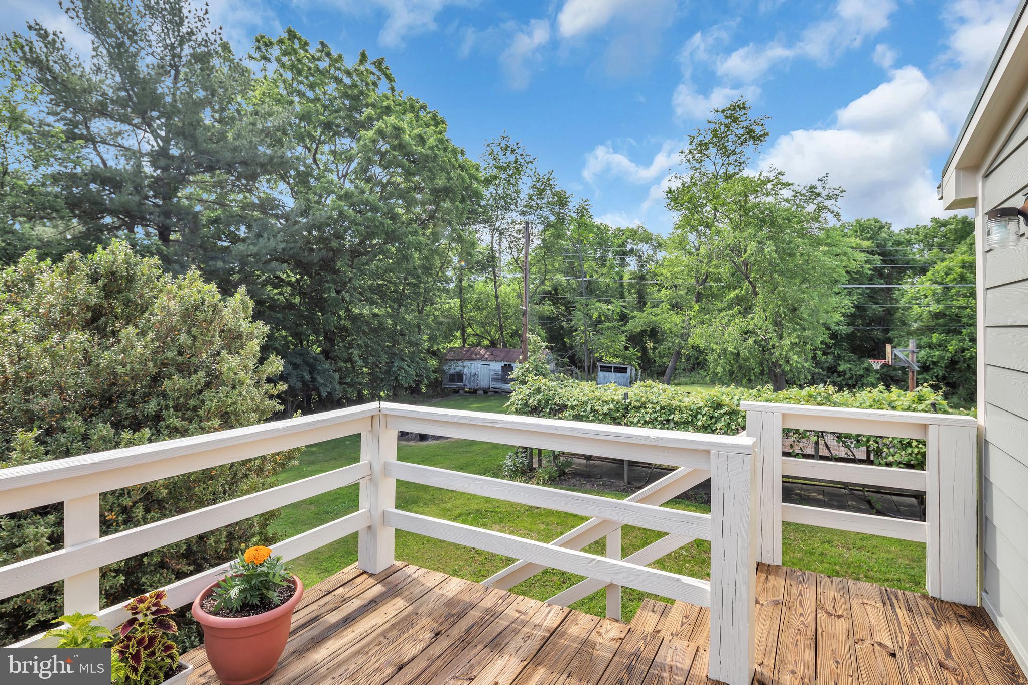 1713 Old Chapel Road Boyce, VA 22620 - Photo 22 of 36 Upper Deck Off Office