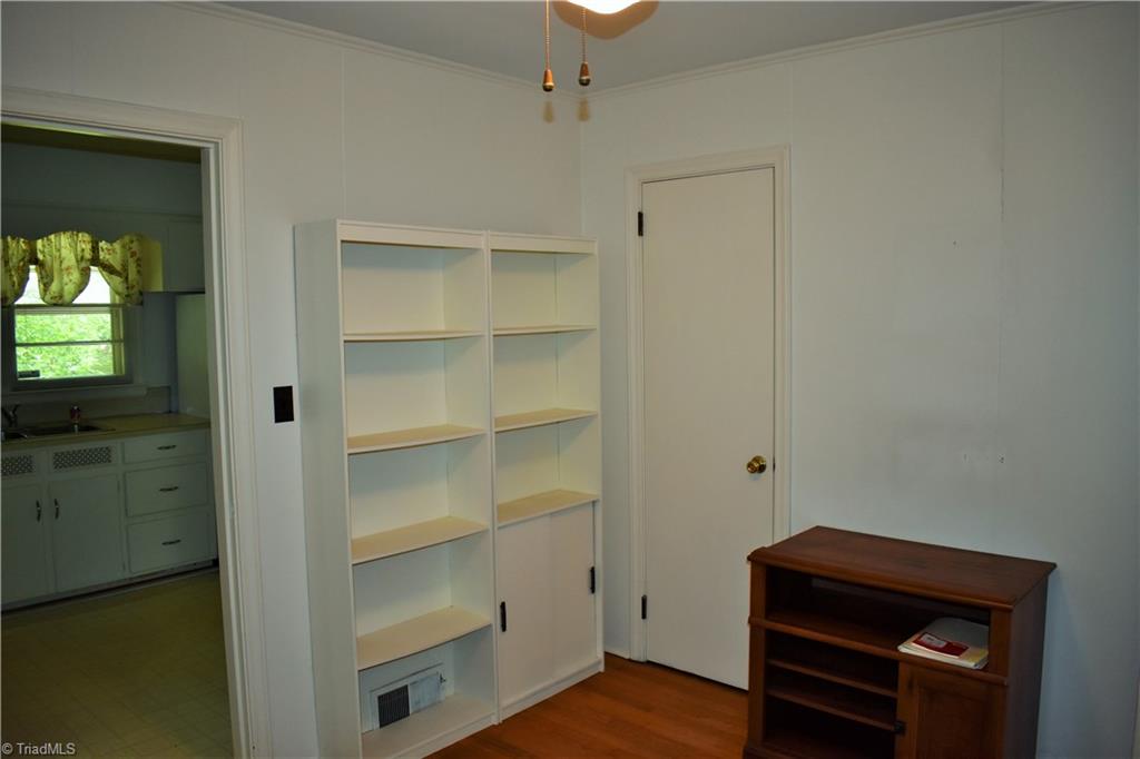 410 Rockspring Road High Point, NC 27262 - Photo 16 of 30 Gallery Image 16
