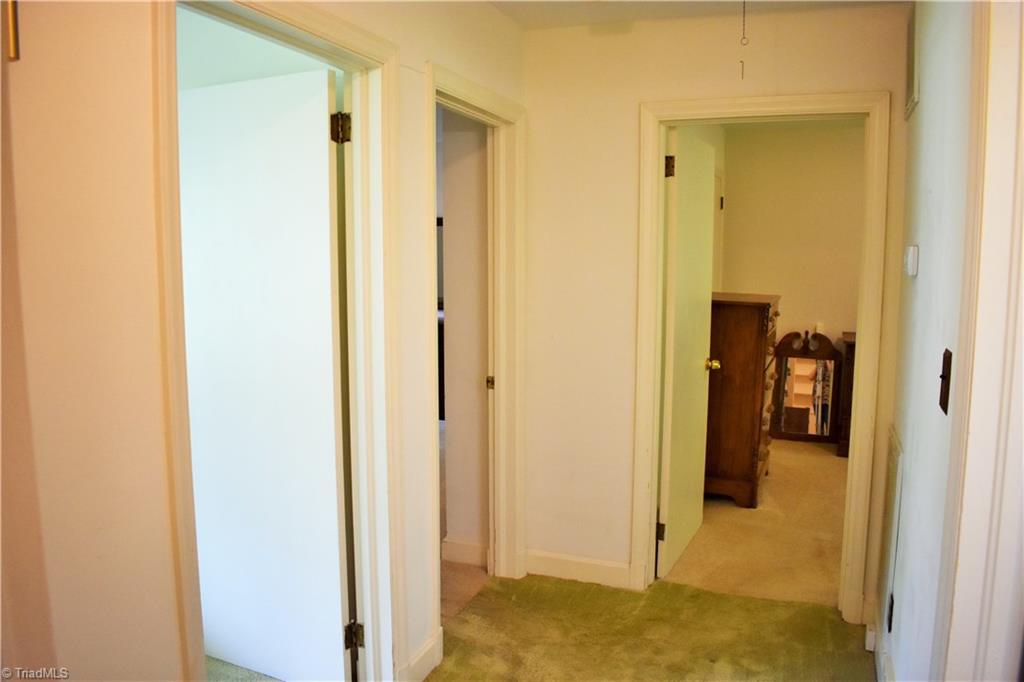 410 Rockspring Road High Point, NC 27262 - Photo 17 of 30 Gallery Image 17