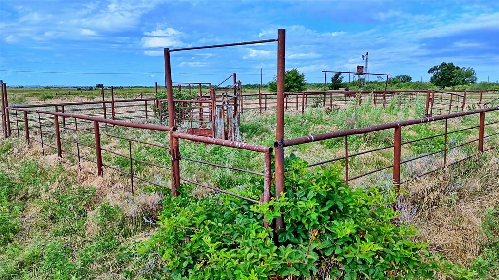 576 Seabourn Road Henrietta, TX 76365 - Photo 20 of 39
