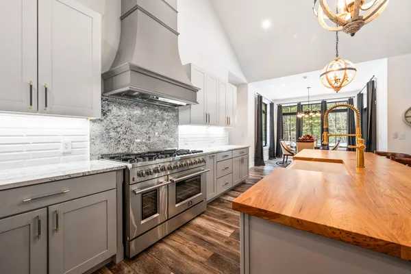 $985,000 | 123 Oxbow Lane, Conway, NH 03818