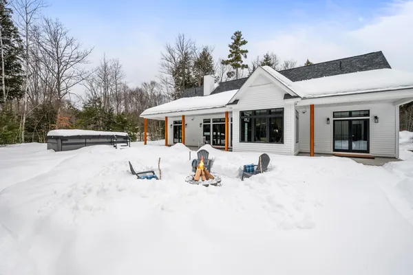 $985,000 | 123 Oxbow Lane, Conway, NH 03818