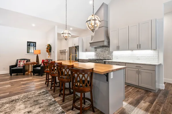 $985,000 | 123 Oxbow Lane, Conway, NH 03818