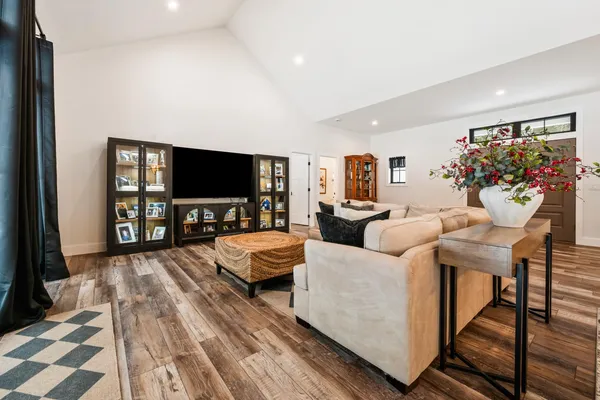 $985,000 | 123 Oxbow Lane, Conway, NH 03818