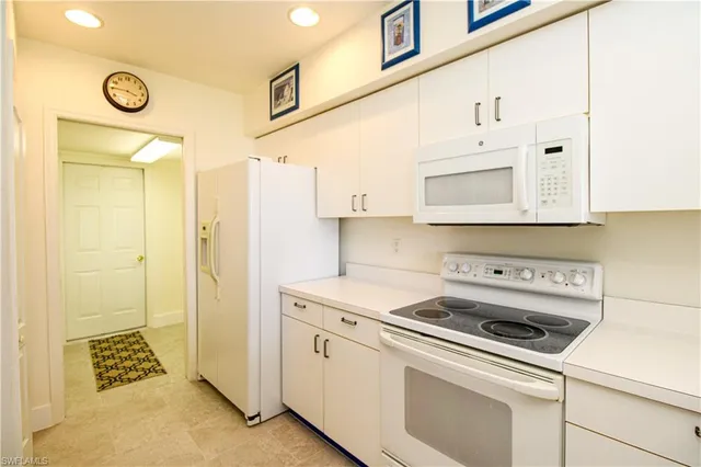 $350,000 | 317 Sunrise Cay, Unit 103, Naples, FL 34114