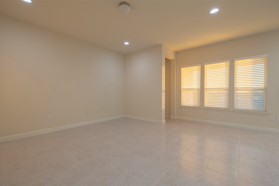 14928 Iveans Way Austin, TX 78717 - Photo 12 of 28 an empty room with a window