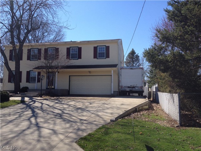 1400 North Road Southeast Warren, OH 44484 - Photo 1 of 8 Gallery Image 1