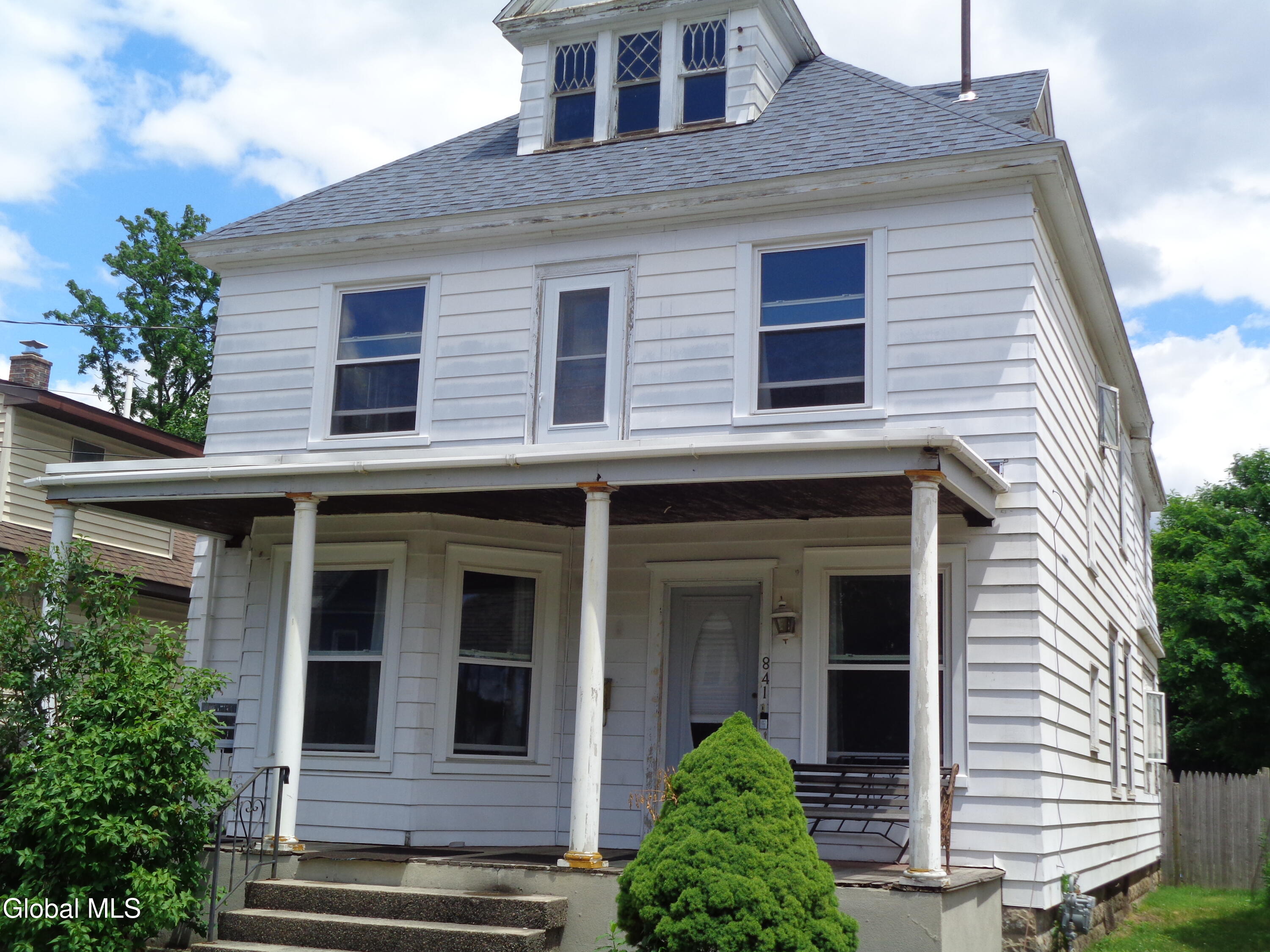 841 Cleveland Avenue Schenectady, NY 12306 - Photo 2 of 8 DSC02947