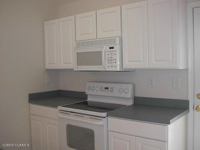 4513 Country Club Road, Unit B202 Morehead City, NC 28557 - Photo 5 of 10 Kitchen view 1