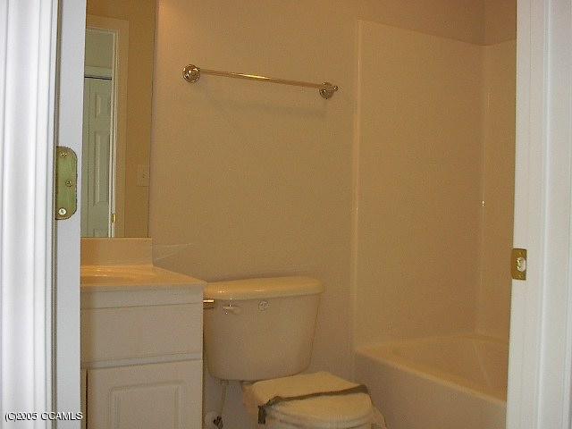 4513 Country Club Road, Unit B202 Morehead City, NC 28557 - Photo 9 of 10 master bath