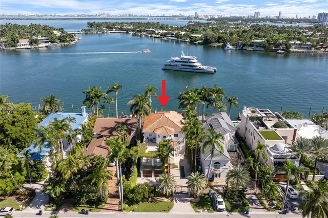 $39,500 | 305 North Hibiscus Drive, Miami Beach, FL 33139