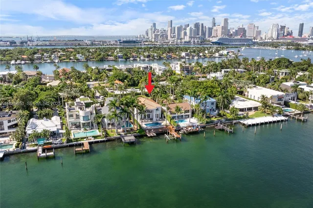 $39,500 | 305 North Hibiscus Drive, Miami Beach, FL 33139