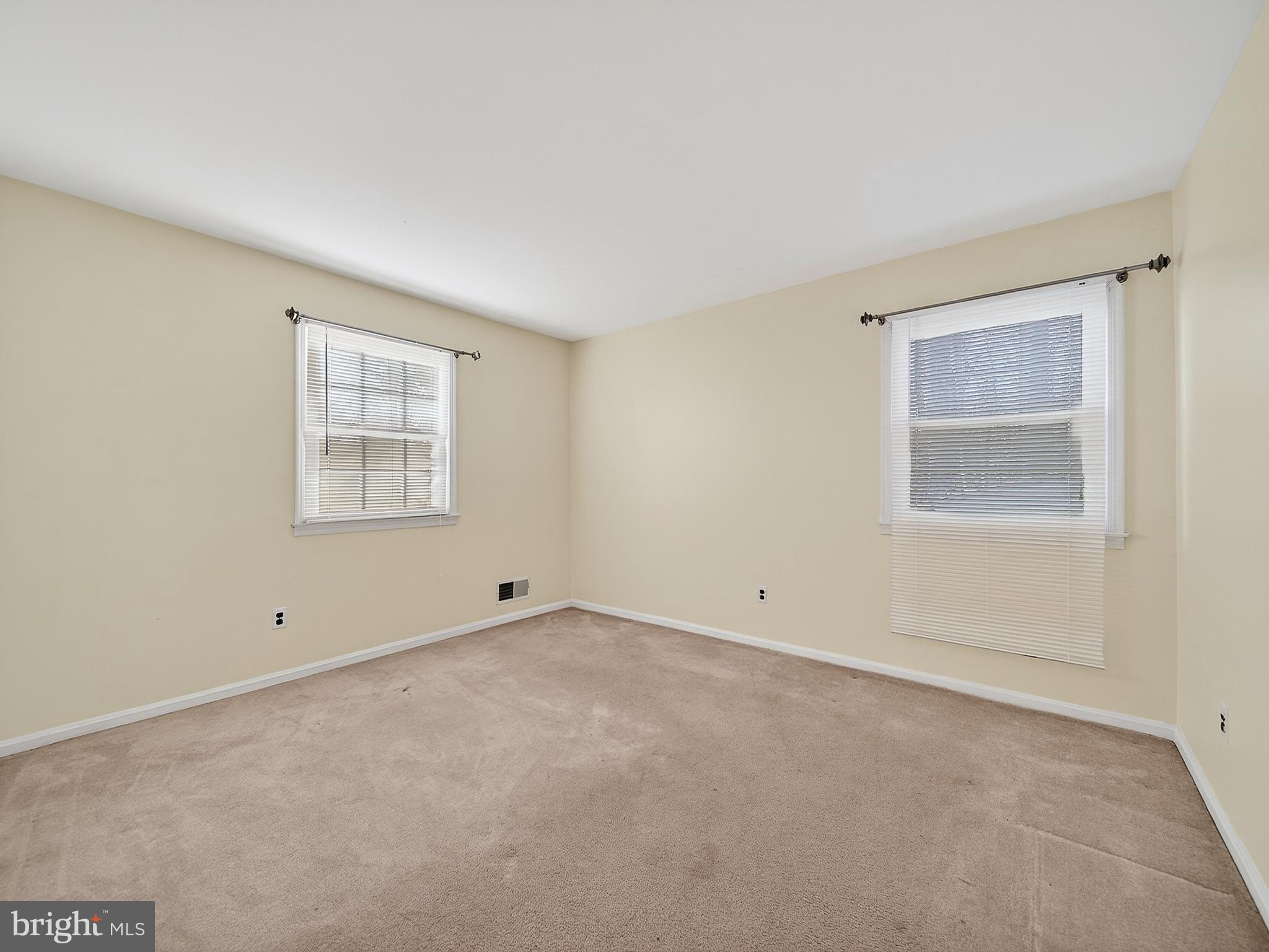 9315 Lees Ridge Road Warrenton, VA 20186 - Photo 33 of 51 an empty room with a window