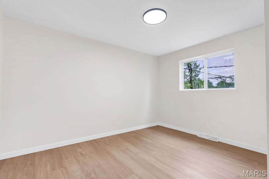 5124 Rockingham Drive St. Louis, MO 63121 - Photo 24 of 25 Gallery Image 24