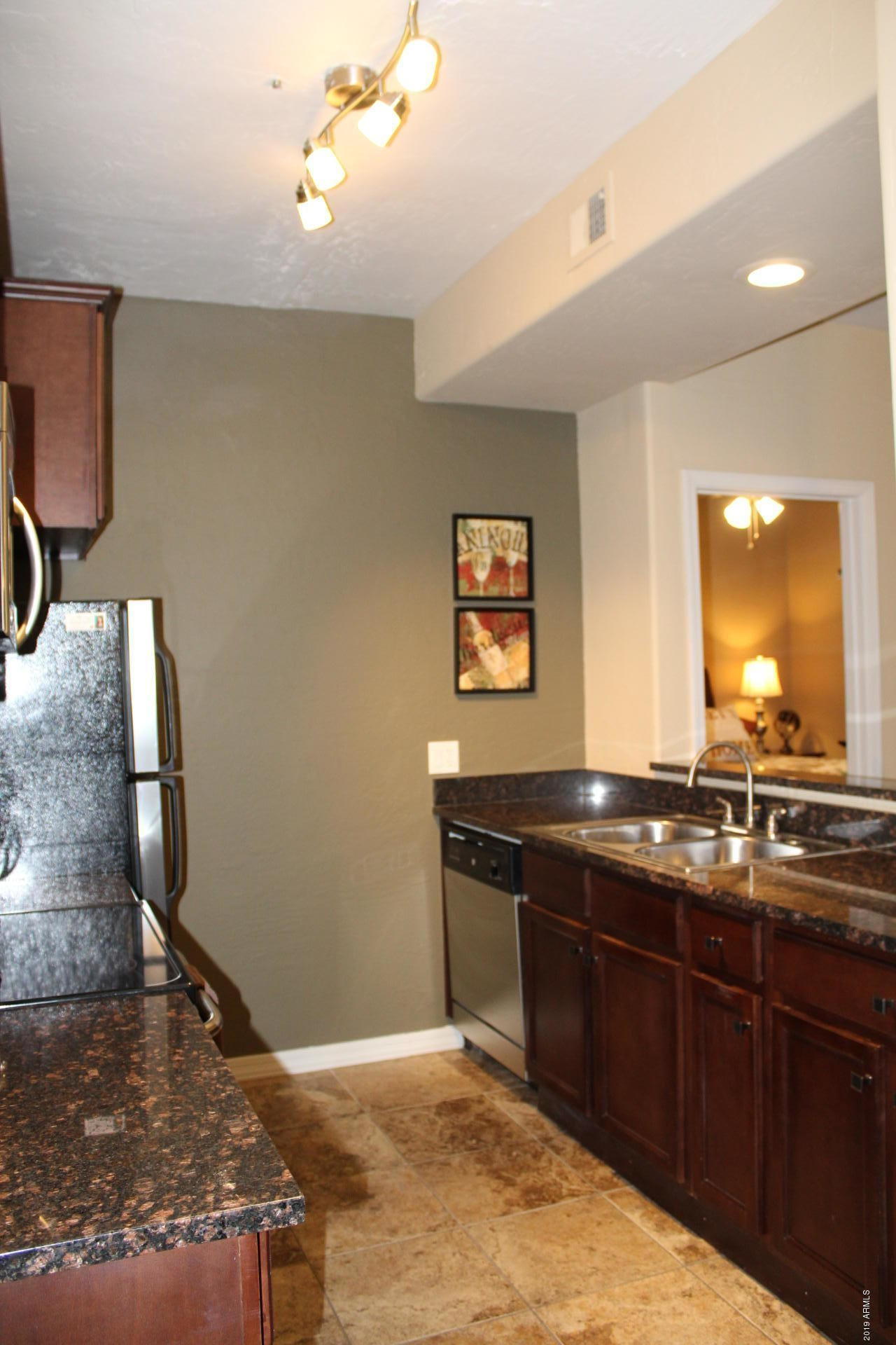 14145 North 92nd Street, Unit 1027 Scottsdale, AZ 85260 - Photo 12 of 30 Kitchen