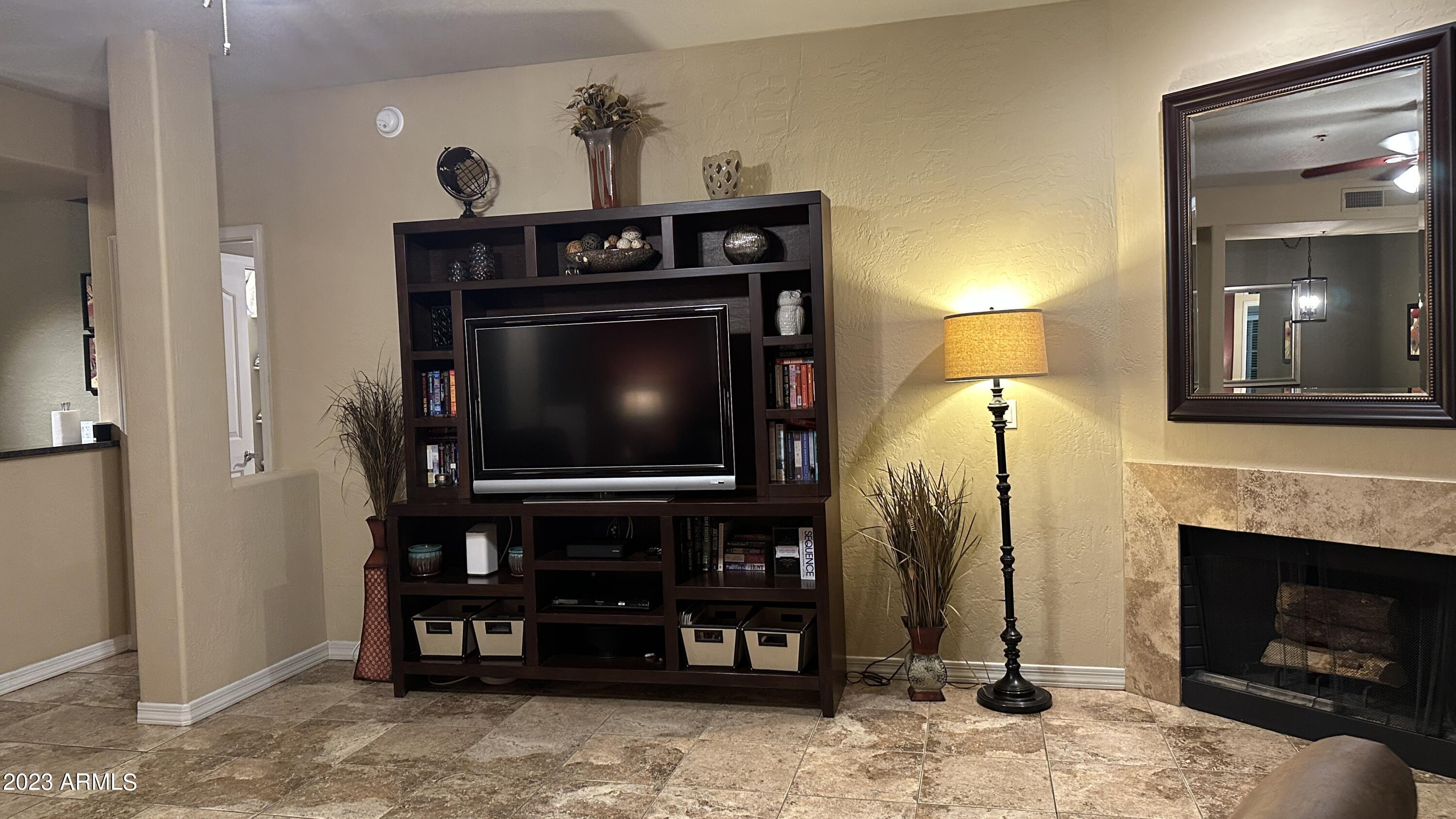 14145 North 92nd Street, Unit 1027 Scottsdale, AZ 85260 - Photo 7 of 30 Cable included