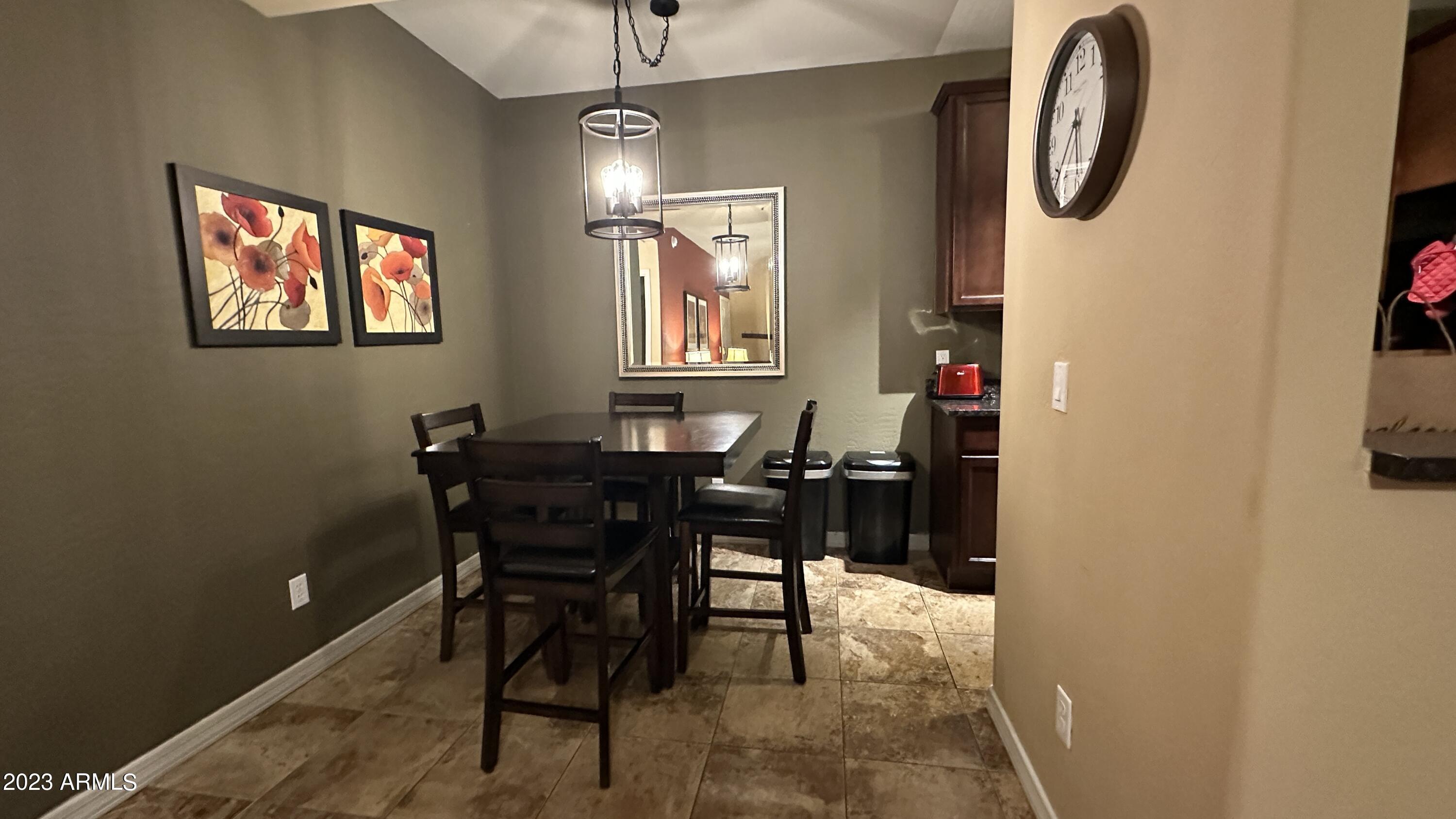 14145 North 92nd Street, Unit 1027 Scottsdale, AZ 85260 - Photo 9 of 30 Cozy eating area