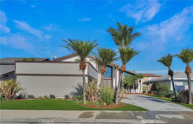 $1,825,000 | 6781 Defiance Drive, Huntington Beach, CA 92647