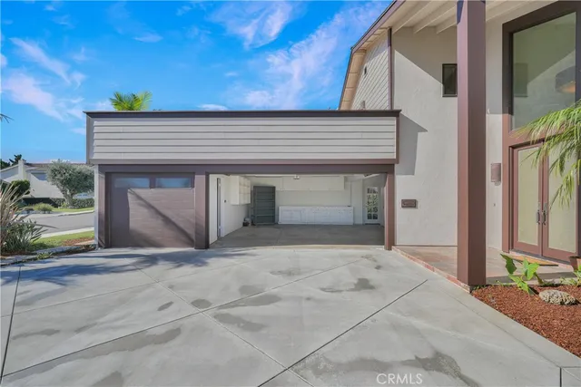 $1,825,000 | 6781 Defiance Drive, Huntington Beach, CA 92647