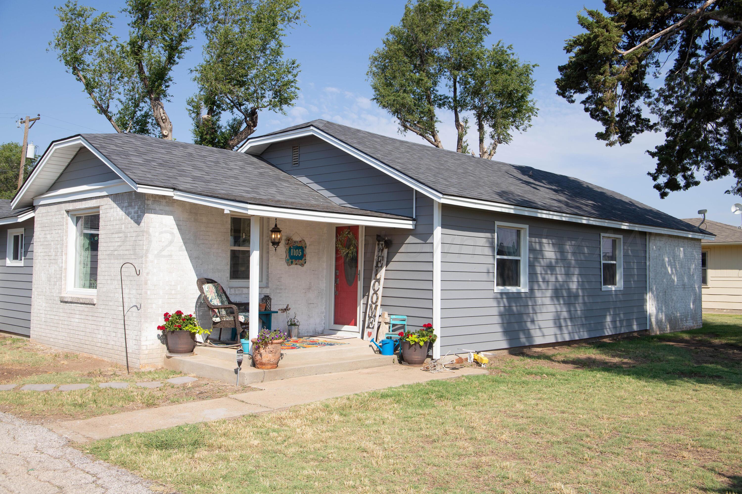 1105 Main Street Panhandle, TX 79068 - Photo 1 of 38 Front