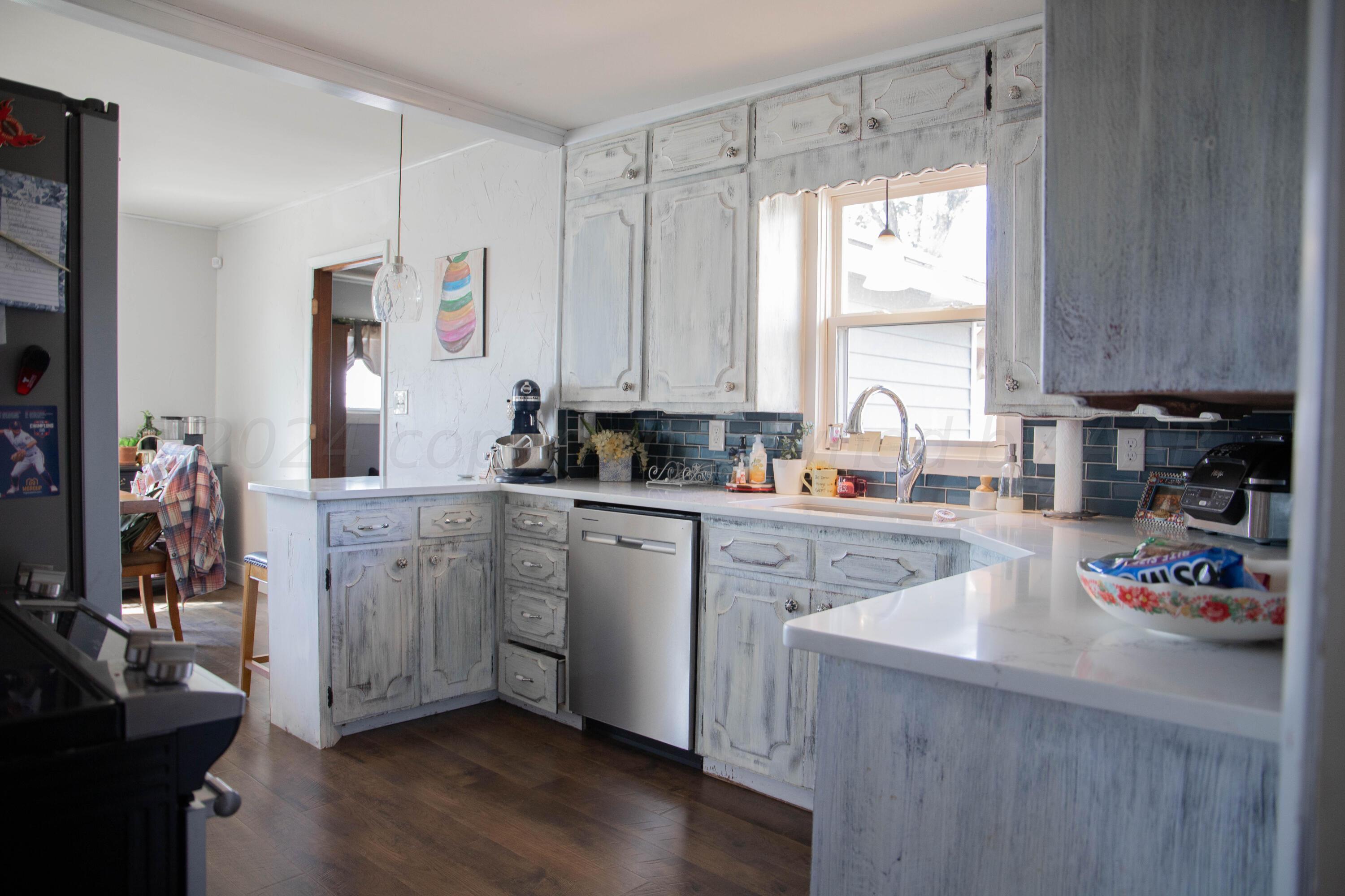 1105 Main Street Panhandle, TX 79068 - Photo 11 of 38 Kitchen