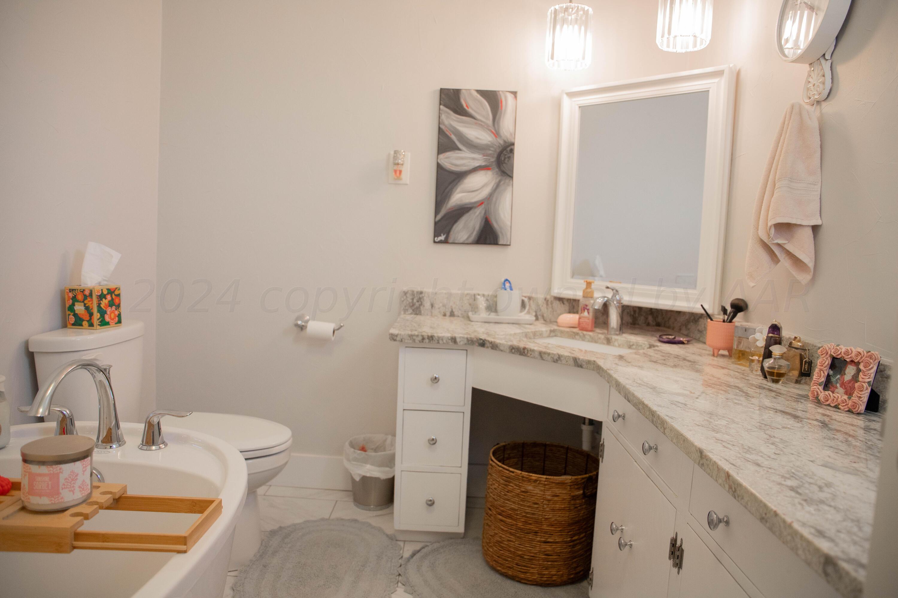 1105 Main Street Panhandle, TX 79068 - Photo 22 of 38 Master Bath 3