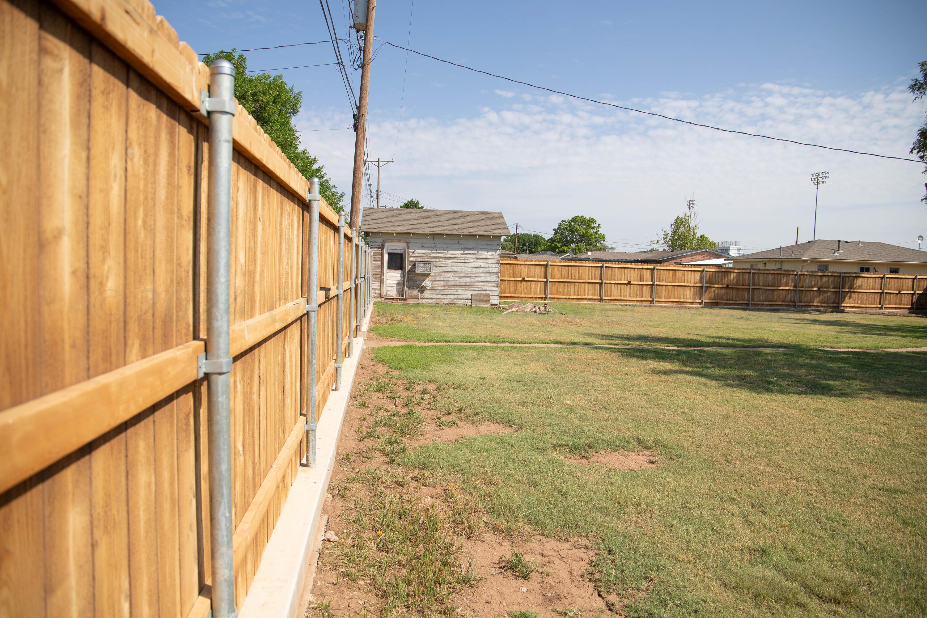 1105 Main Street Panhandle, TX 79068 - Photo 38 of 38 Fence