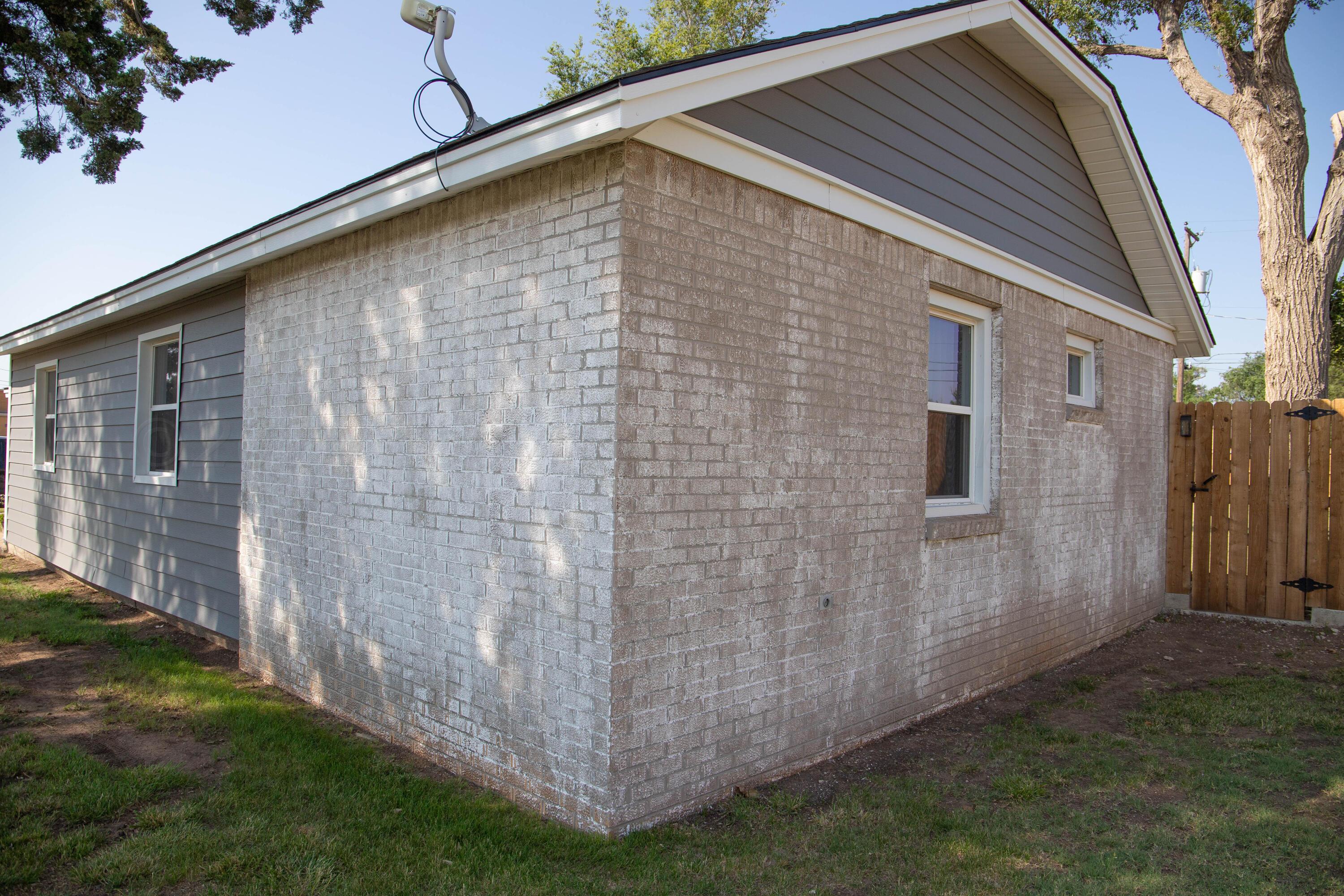 1105 Main Street Panhandle, TX 79068 - Photo 6 of 38 Side