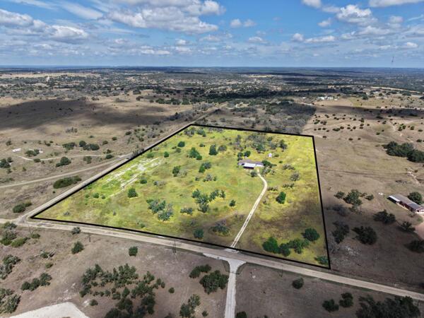 211 Jung Road Harper, TX 78631 - Photo 2 of 24 Gallery Image 2