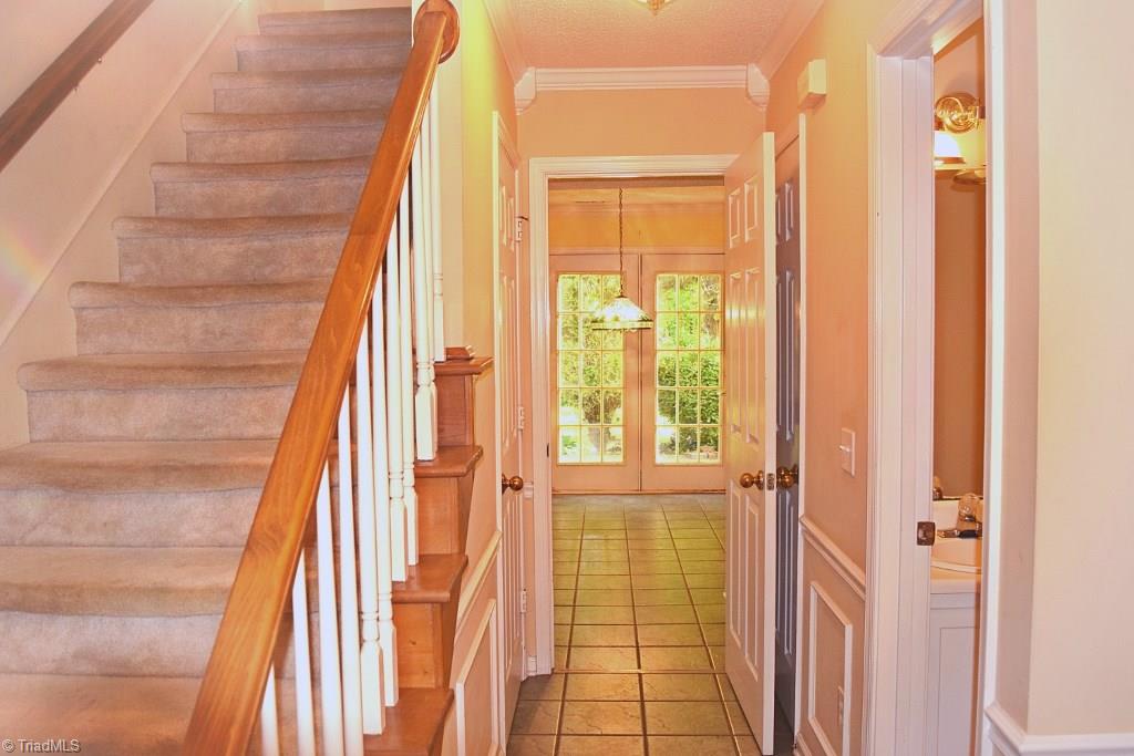 5803 Running Ridge Road Greensboro, NC 27407 - Photo 5 of 22 Gallery Image 5