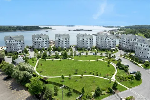 $2,648,000 | 710 Davenport Avenue, Unit 8, New Rochelle, NY 10805