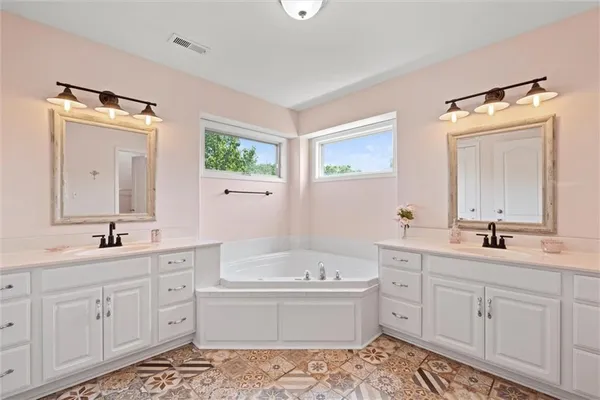 $389,000 | 1708 Brookdale Drive, Atchison, KS 66002
