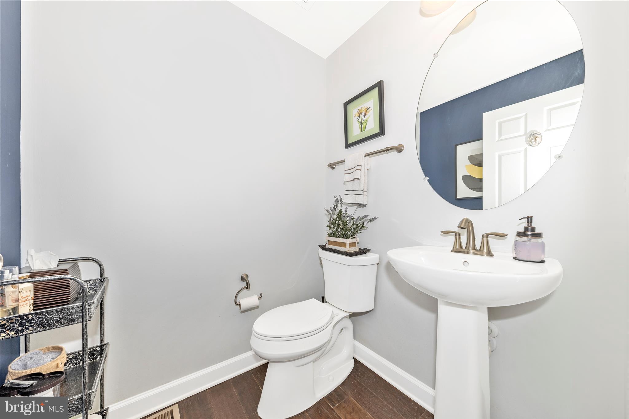 825 Holden Road Frederick, MD 21701 - Photo 17 of 61 Powder Room