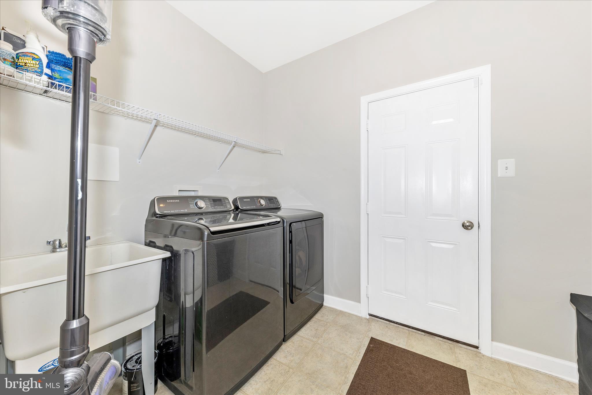 825 Holden Road Frederick, MD 21701 - Photo 18 of 61 Laundry Room