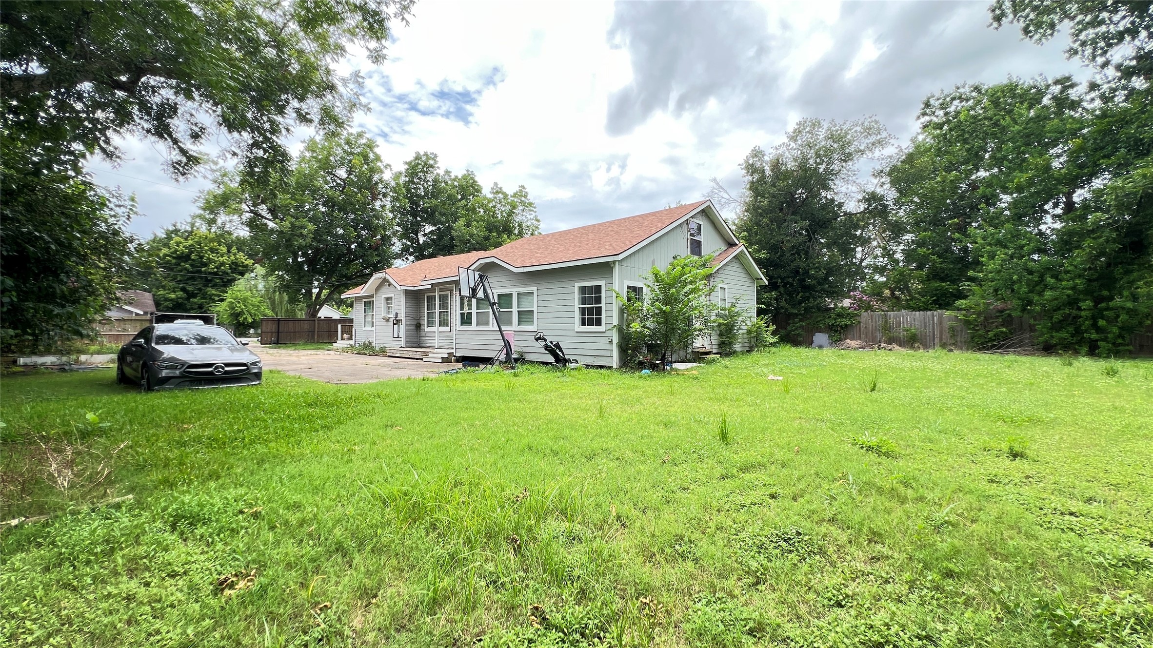 8211 Findlay Street Houston, TX 77017 - Photo 25 of 25 Backyard
