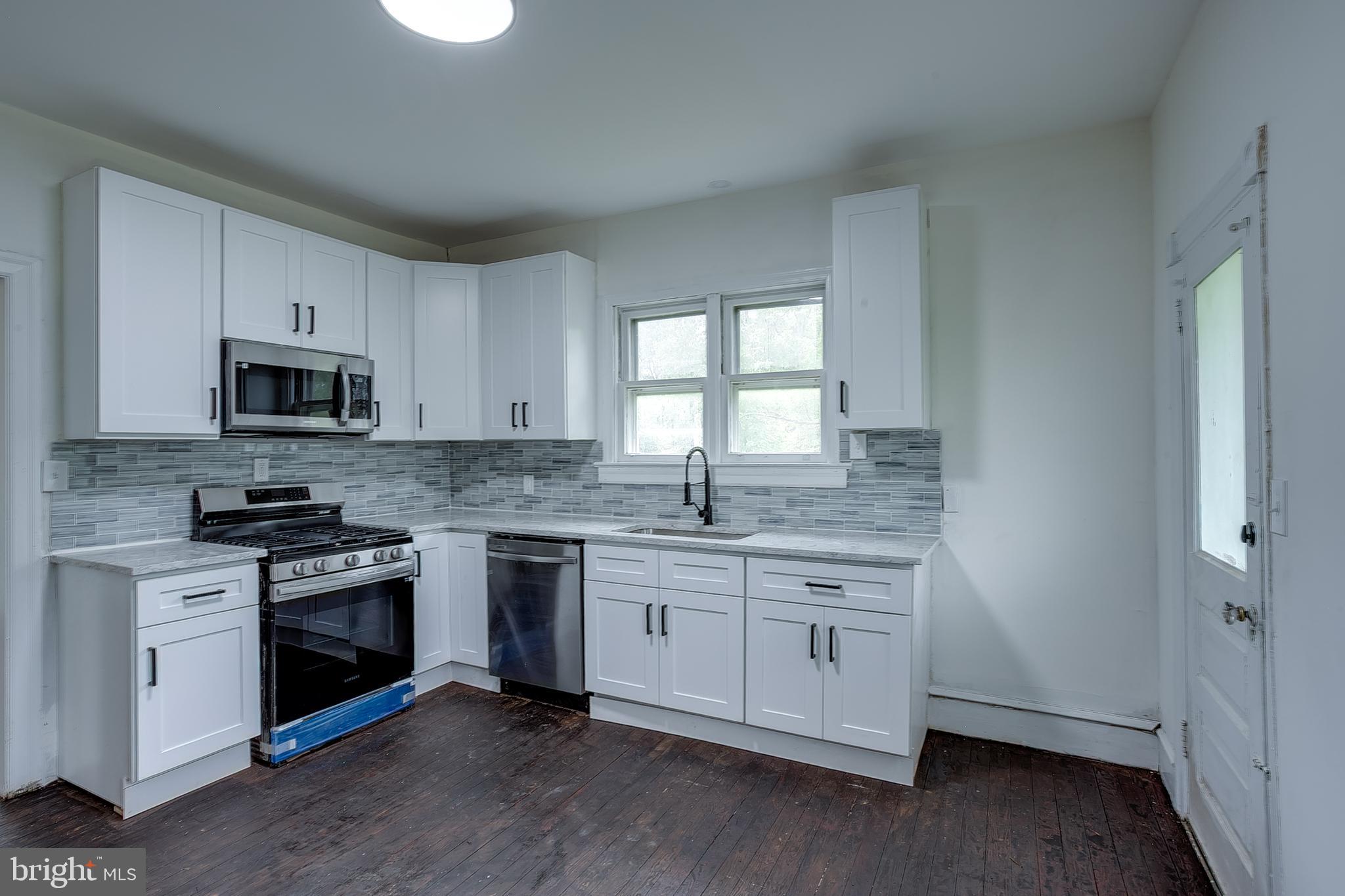 422 Lumberton Road Hainesport, NJ 08036 - Photo 8 of 15 Kitchen