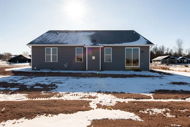 $474,900 | 5304 Fenceline Lane, Omro, WI 54963