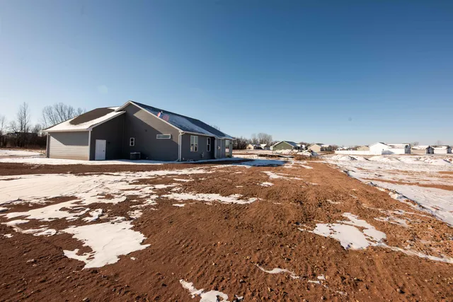 $474,900 | 5304 Fenceline Lane, Omro, WI 54963